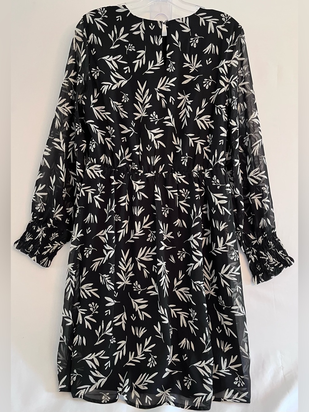Vero Moda Dark Botanical Smocked Cuff Chiffon Long Sleeve Mini Dress Size L